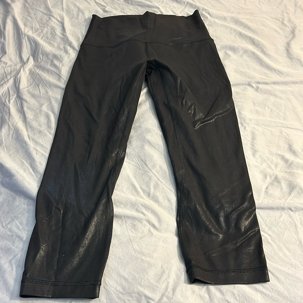 Lululemon Black Shine Foil Crop Leggings Size 6